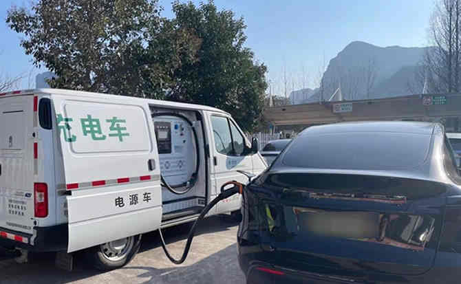 民乐汽车搭电